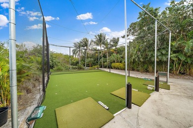 Perfectly positioned along the fairway and just a short walk to - photo 32