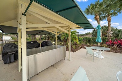 Perfectly positioned along the fairway and just a short walk to - photo 33