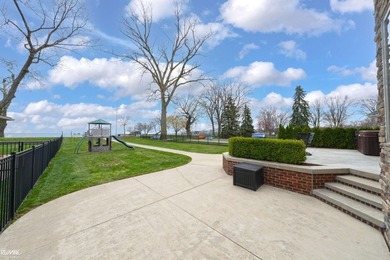 Ready to live on the Water? Custom Waterfront Home with stunning - photo 50