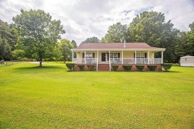 Lake Home For Sale in Ninety Six, South Carolina