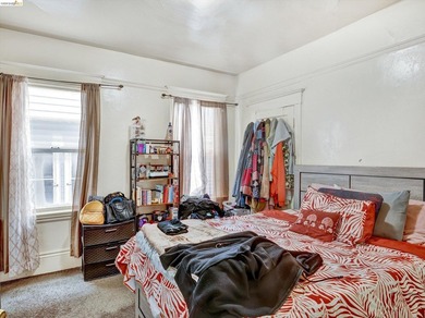 Conveniently located triplex near Children's Hospital and BART - photo 5