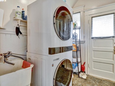 Conveniently located triplex near Children's Hospital and BART - photo 10