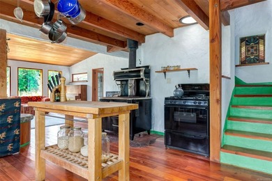 A remarkable home on a spectacular piece of land. This passion - photo 4