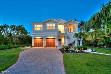 Perfectly positioned on Sanibel Island's coveted east end, just - photo 2