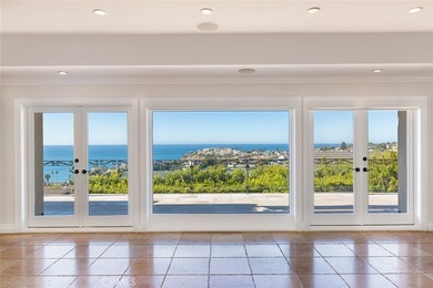 Experience refined coastal living with this exceptional 12-month - photo 2