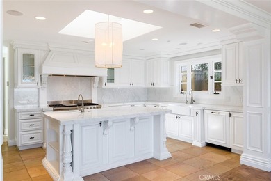 Experience refined coastal living with this exceptional 12-month - photo 4
