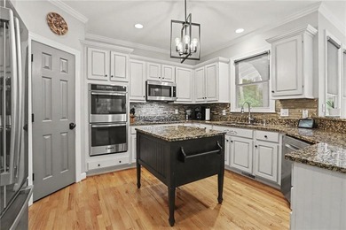 FAIRWAY VIEWS, FIRESIDE NIGHTS, AND A LIFESTYLE TO LOVE! Nestled - photo 13