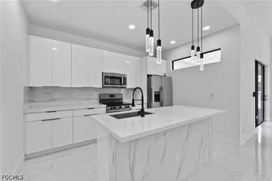 Brand-new modern construction featuring 4 bedrooms, 3 full - photo 6