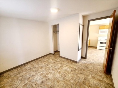 Exceptional opportunity to own a 5-unit income producing - photo 18