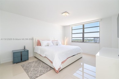 Live with intention in this stylish 2BR, 2BA condo at Commodore - photo 25