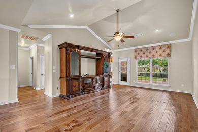 Welcome to easy living in the highly desirable Forest Lakes - photo 8