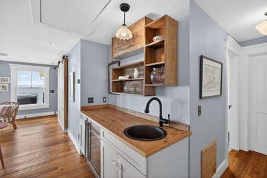 Tracing its roots to a classic Cape house and fishing shack in - photo 30