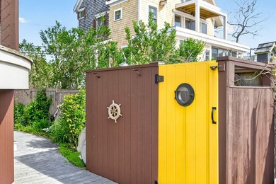 Tracing its roots to a classic Cape house and fishing shack in - photo 40