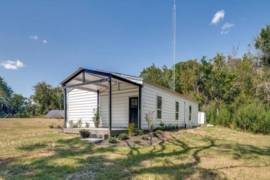 (private lake, pond, creek) Home For Sale in Terrell Texas