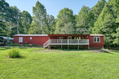 Spain Lake Home Sale Pending in Sparta Tennessee