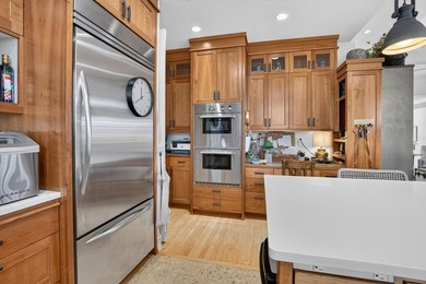 Exceptional custom architect-designed home offering over 4,600 - photo 14