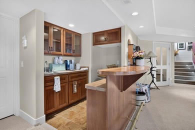 Exceptional custom architect-designed home offering over 4,600 - photo 30