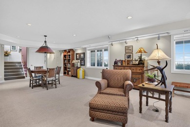Exceptional custom architect-designed home offering over 4,600 - photo 31