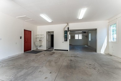 Exceptional custom architect-designed home offering over 4,600 - photo 40
