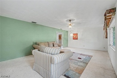 Take a look at this incredible opportunity in North Fort Myers! - photo 4