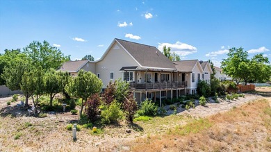 Exceptional custom architect-designed home offering over 4,600 - photo 44