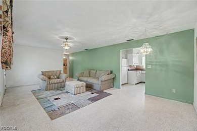 Take a look at this incredible opportunity in North Fort Myers! - photo 5