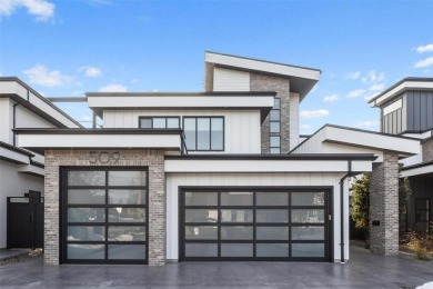 Lake Home For Sale in Kelowna, 