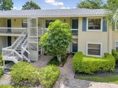 Lake Condo For Sale in Boynton Beach, Florida