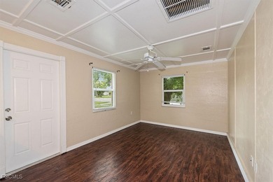 Well maintained DUPLEX in desirable McGregor Corridor. IMPACT - photo 9