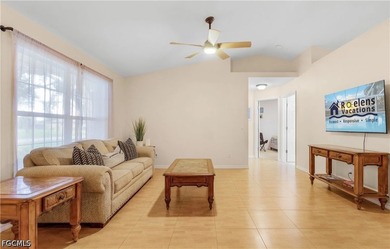Don't miss this well-maintained 3-bedroom, 2-bath pool home in - photo 8
