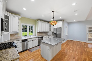 A standout custom-built, single-level Craftsman in Bandon - photo 13