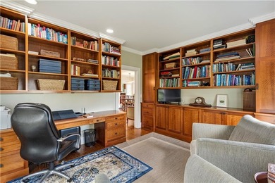 Set on 14.5 acres with 435 feet of private coastline, Southwinds - photo 13
