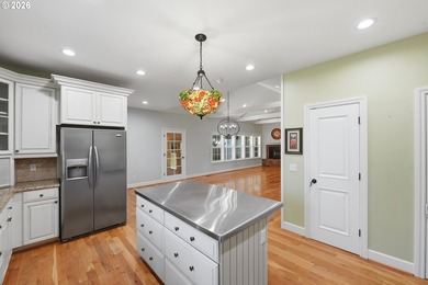A standout custom-built, single-level Craftsman in Bandon - photo 14