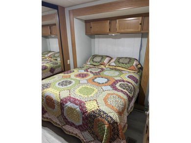 Charming 2010 Nomad camper with large deck on leased land with - photo 15