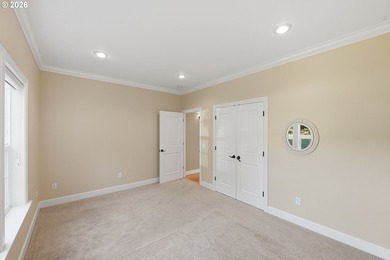 A standout custom-built, single-level Craftsman in Bandon - photo 25