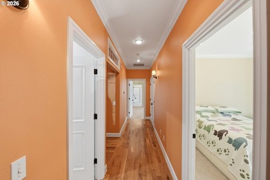 A standout custom-built, single-level Craftsman in Bandon - photo 26