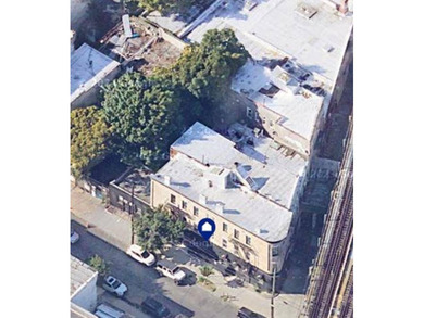 Totally Gut renovated in 2022 solid brick corner building, with - photo 1