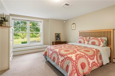 Set on 14.5 acres with 435 feet of private coastline, Southwinds - photo 34