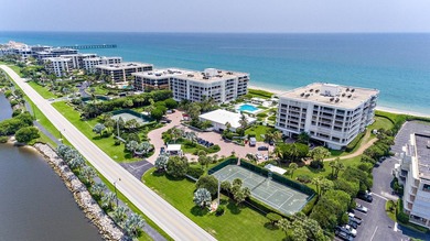 Located directly on the ocean in the prestigious Enclave - photo 36