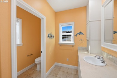A standout custom-built, single-level Craftsman in Bandon - photo 37