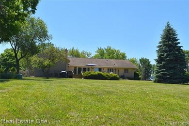 Spectacular ranch backing to the 8th hole of the golf green at - photo 38