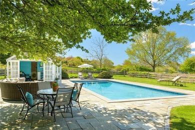 Set on 14.5 acres with 435 feet of private coastline, Southwinds - photo 40