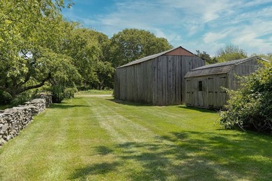 Set on 14.5 acres with 435 feet of private coastline, Southwinds - photo 44