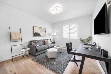 Absolutely stunning designer renovated condo in the heart of - photo 6