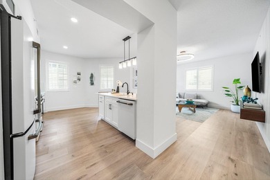 Absolutely stunning designer renovated condo in the heart of - photo 8