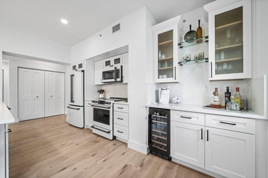 Absolutely stunning designer renovated condo in the heart of - photo 10