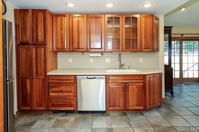 Welcome Home! This beautifully maintained Cape is truly move-in - photo 11
