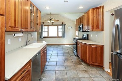 Welcome Home! This beautifully maintained Cape is truly move-in - photo 13