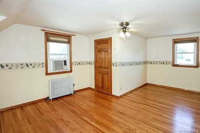 Welcome Home! This beautifully maintained Cape is truly move-in - photo 26