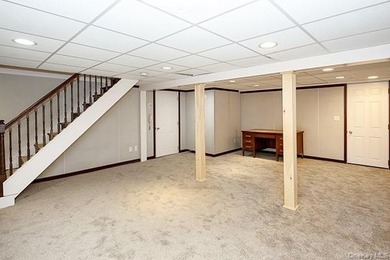 Welcome Home! This beautifully maintained Cape is truly move-in - photo 28